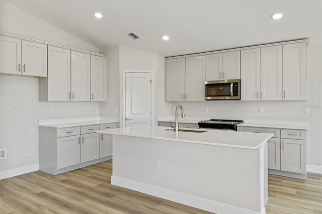 6121 SW 97TH STREET, Ocala, FL 34476