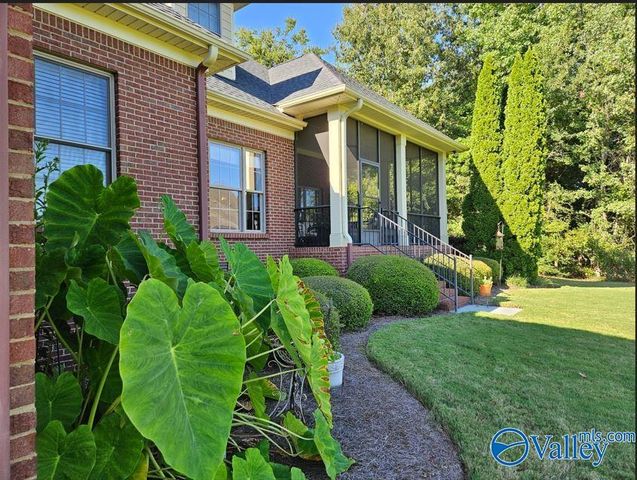 29 Elm Ridge Boulevard SW, Huntsville, AL 35824