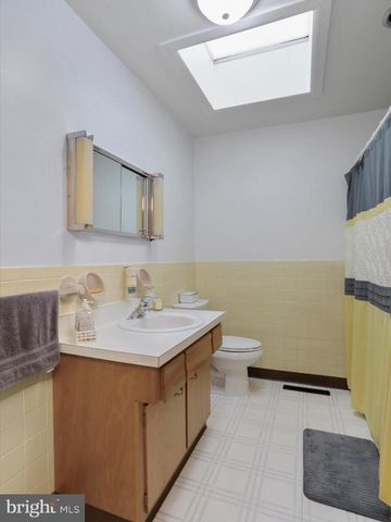 325 VALLEY VIEW AVE, Keyser, WV 26726