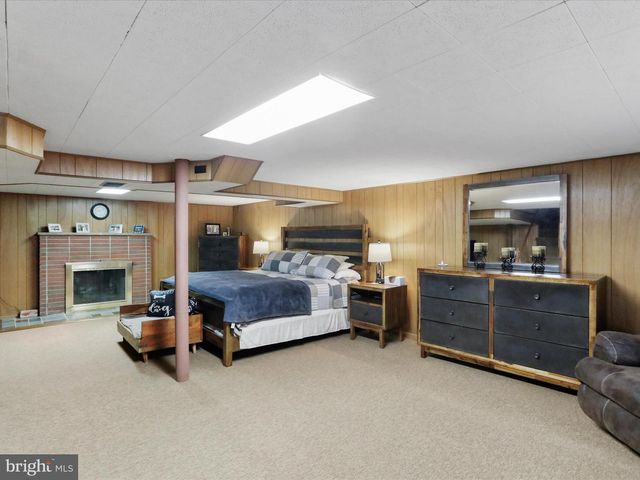 325 VALLEY VIEW AVE, Keyser, WV 26726