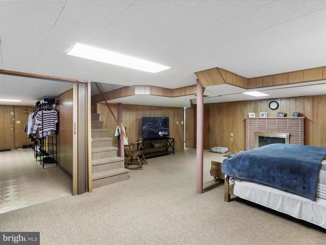 325 VALLEY VIEW AVE, Keyser, WV 26726