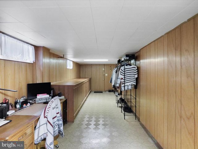 325 VALLEY VIEW AVE, Keyser, WV 26726