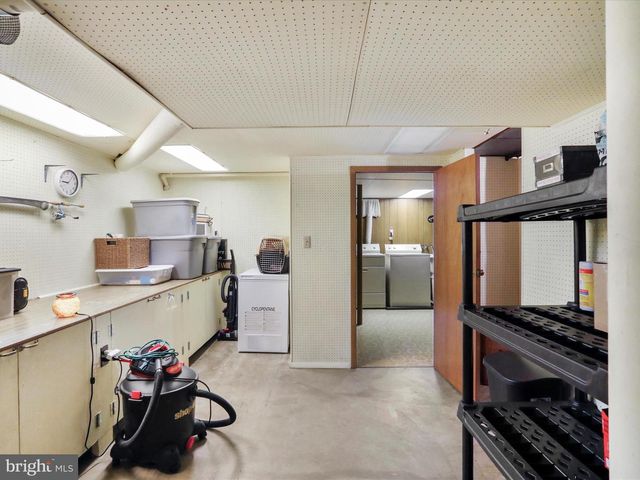 325 VALLEY VIEW AVE, Keyser, WV 26726