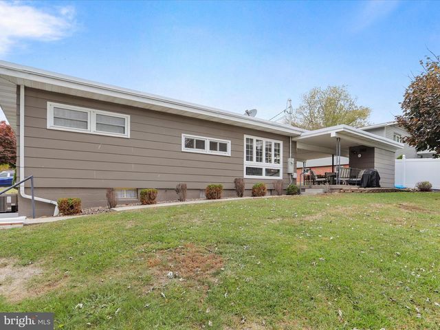 325 VALLEY VIEW AVE, Keyser, WV 26726