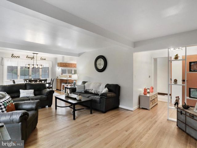 325 VALLEY VIEW AVE, Keyser, WV 26726