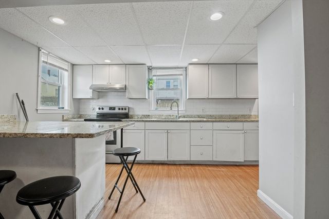 3 Butman Place, Lowell, MA 01851