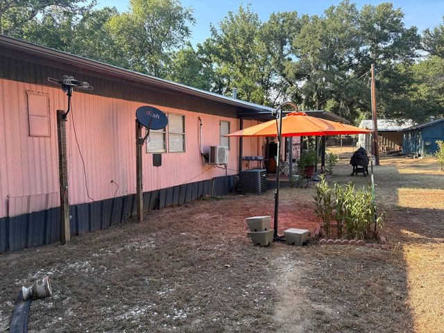 935 S Cardinal Road, Reno, TX 76020