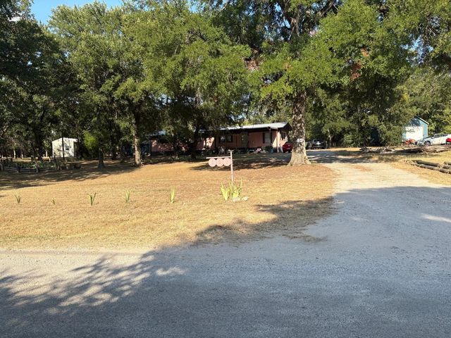 935 S Cardinal Road, Reno, TX 76020