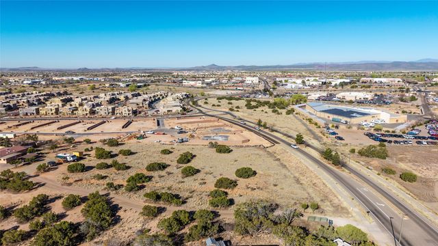 4578 Governor Miles, Santa Fe, NM 87507