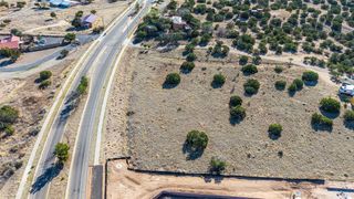 4578 Governor Miles, Santa Fe, NM 87507