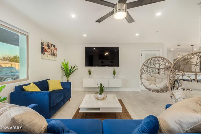 8225 E Crestwood Way, Scottsdale, AZ 85250