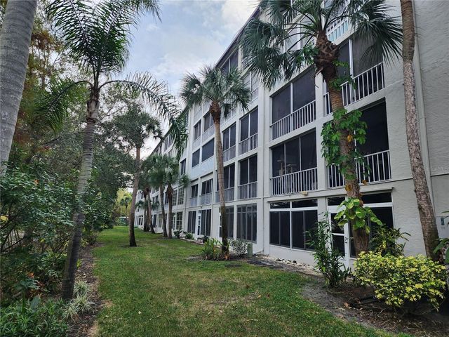3064 LAKE BAYSHORE DRIVE 115, Bradenton, FL 34205