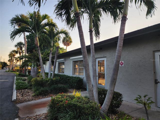 3064 LAKE BAYSHORE DRIVE 115, Bradenton, FL 34205