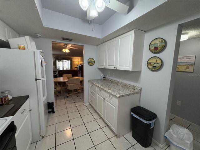 3064 LAKE BAYSHORE DRIVE 115, Bradenton, FL 34205