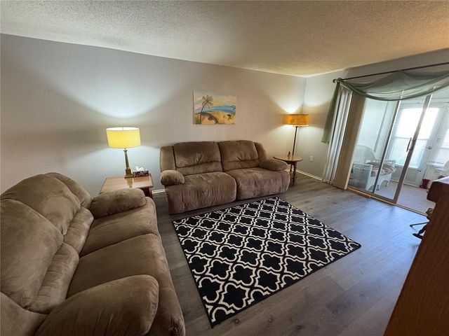 3064 LAKE BAYSHORE DRIVE 115, Bradenton, FL 34205