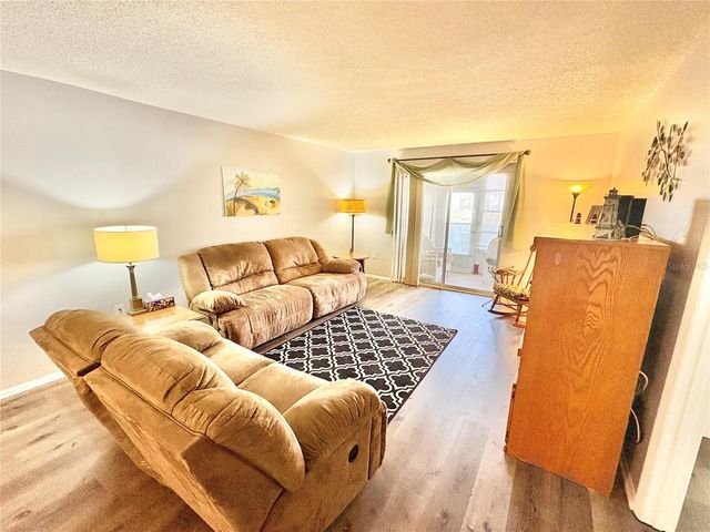 3064 LAKE BAYSHORE DRIVE 115, Bradenton, FL 34205