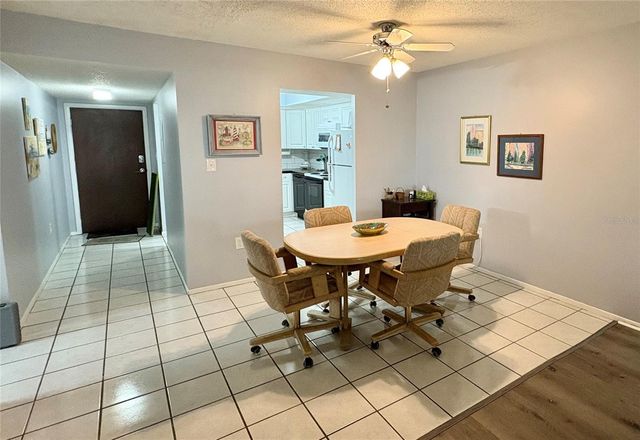 3064 LAKE BAYSHORE DRIVE 115, Bradenton, FL 34205