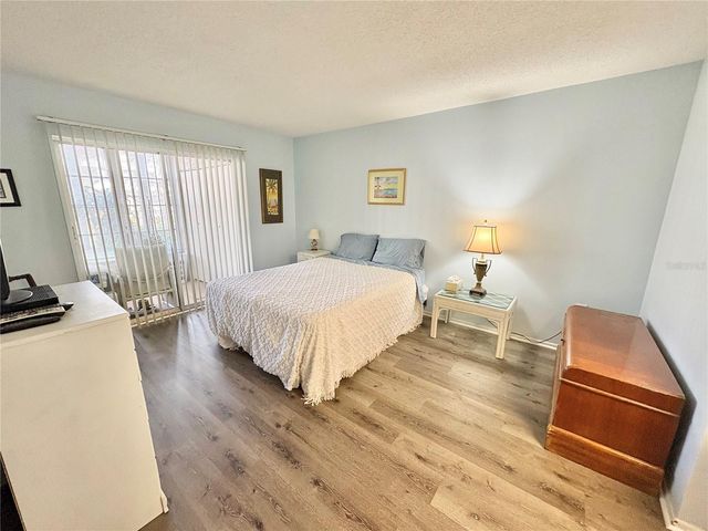 3064 LAKE BAYSHORE DRIVE 115, Bradenton, FL 34205