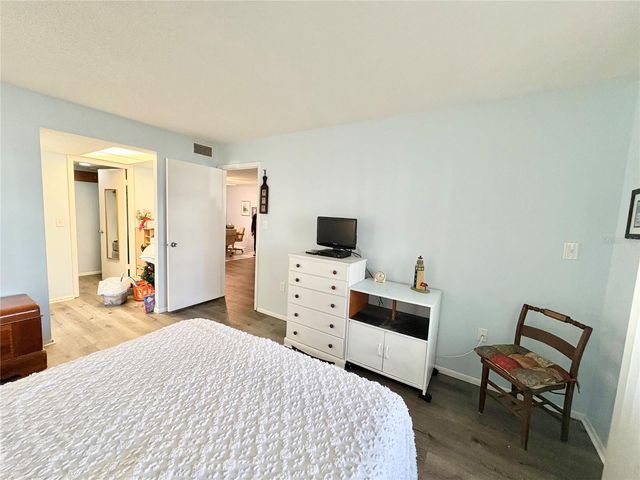 3064 LAKE BAYSHORE DRIVE 115, Bradenton, FL 34205