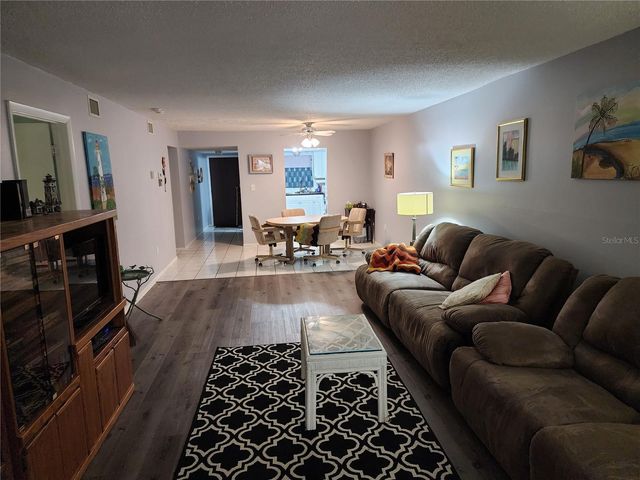 3064 LAKE BAYSHORE DRIVE 115, Bradenton, FL 34205