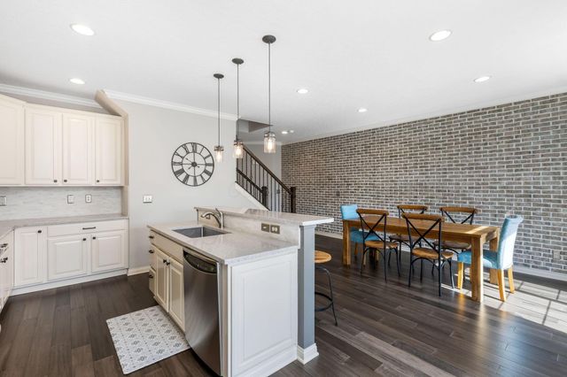 1041 Bluffway Drive, Columbus, OH 43235