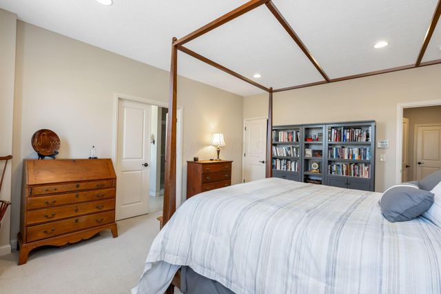 1041 Bluffway Drive, Columbus, OH 43235