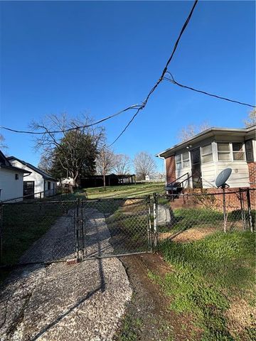 1154 US Highway 29 Bus, Reidsville, NC 27320