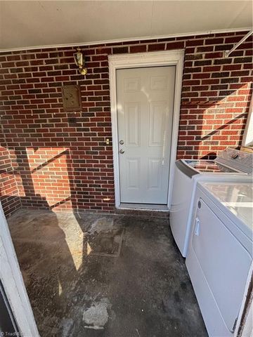 1154 US Highway 29 Bus, Reidsville, NC 27320