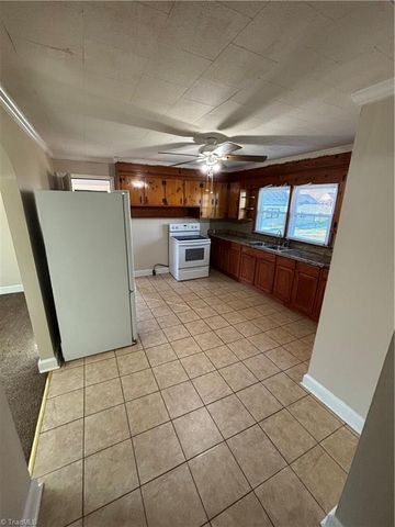 1154 US Highway 29 Bus, Reidsville, NC 27320