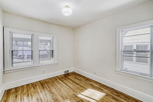 1683 Minnehaha Avenue E, Saint Paul, MN 55106