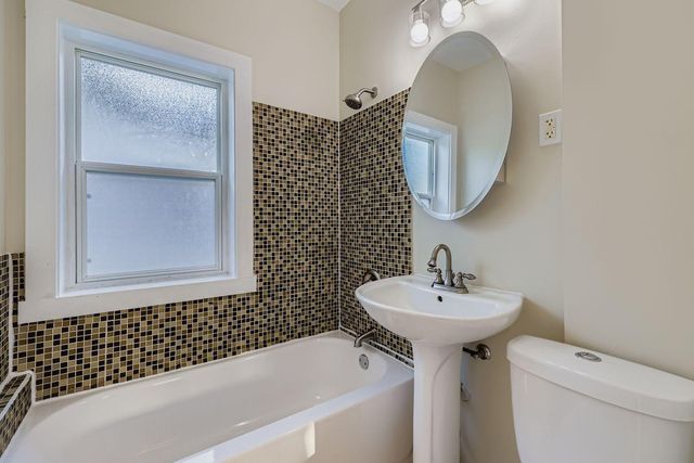 1683 Minnehaha Avenue E, Saint Paul, MN 55106