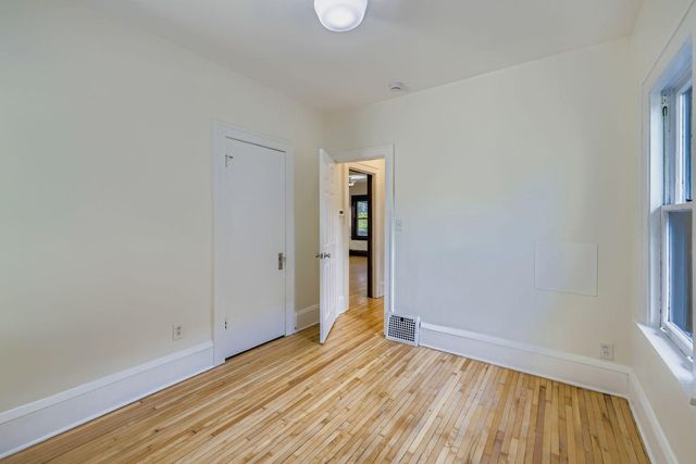 1683 Minnehaha Avenue E, Saint Paul, MN 55106