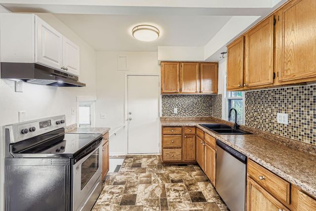 1683 Minnehaha Avenue E, Saint Paul, MN 55106