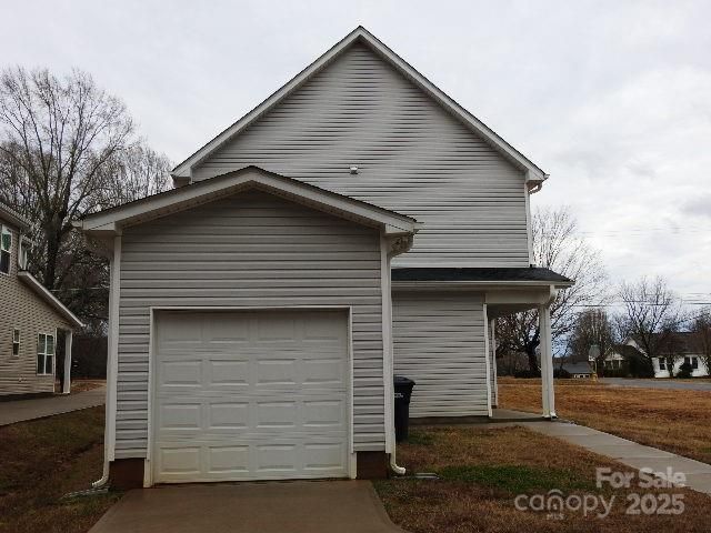 260 Mills Avenue, Troutman, NC 28166