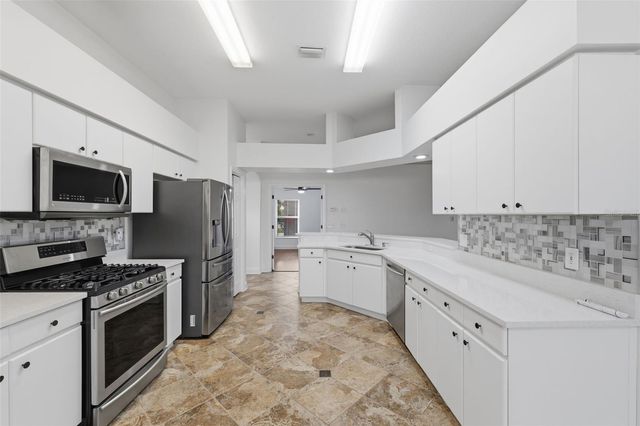 4527 CLARKWOOD COURT, Land O Lakes, FL 34639