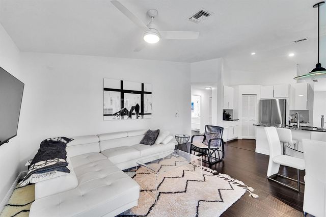 945 Sunflower Avenue, Delray Beach, FL 33445