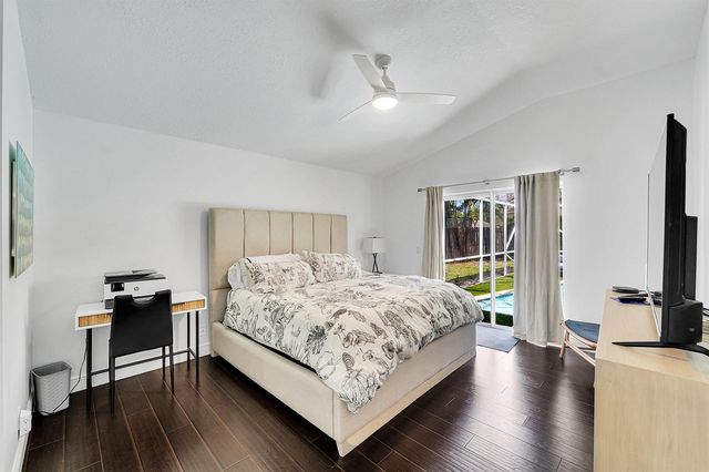 945 Sunflower Avenue, Delray Beach, FL 33445