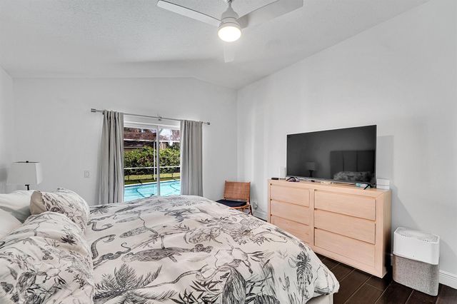 945 Sunflower Avenue, Delray Beach, FL 33445