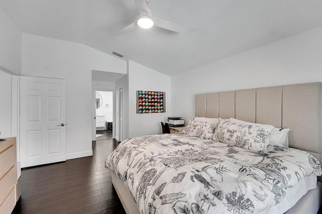945 Sunflower Avenue, Delray Beach, FL 33445