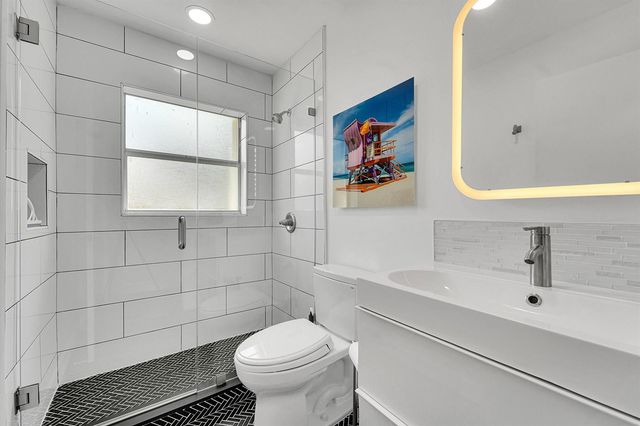 945 Sunflower Avenue, Delray Beach, FL 33445