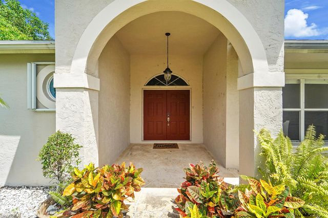 945 Sunflower Avenue, Delray Beach, FL 33445