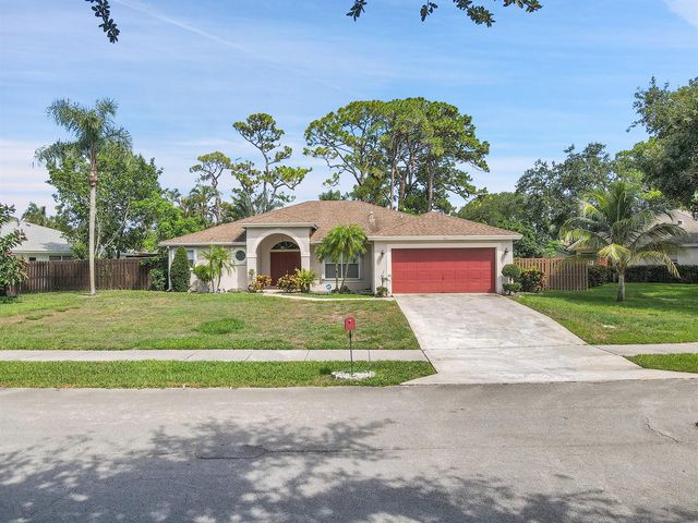 945 Sunflower Avenue, Delray Beach, FL 33445