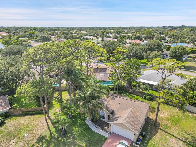 945 Sunflower Avenue, Delray Beach, FL 33445