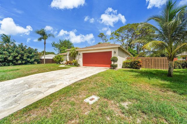 945 Sunflower Avenue, Delray Beach, FL 33445