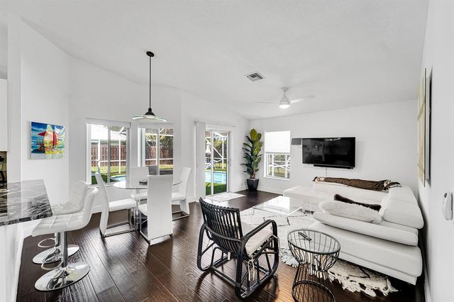 945 Sunflower Avenue, Delray Beach, FL 33445