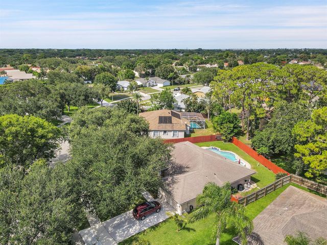 945 Sunflower Avenue, Delray Beach, FL 33445
