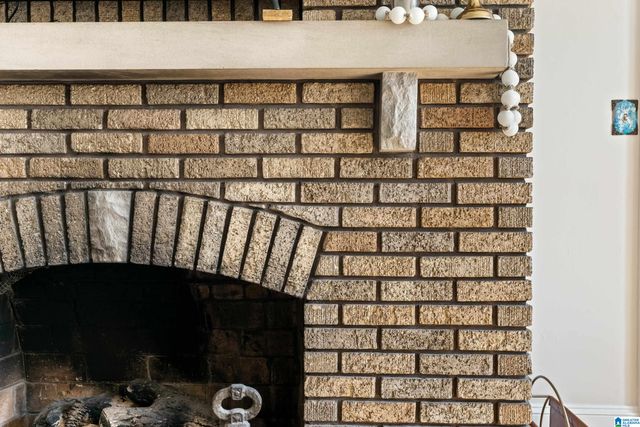 1846 EDGEHILL DRIVE, Hueytown, AL 35023