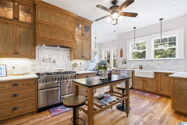 1846 EDGEHILL DRIVE, Hueytown, AL 35023