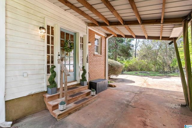 1846 EDGEHILL DRIVE, Hueytown, AL 35023