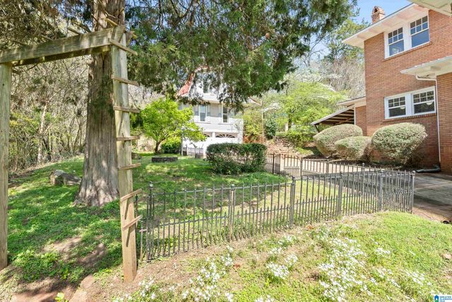 1846 EDGEHILL DRIVE, Hueytown, AL 35023